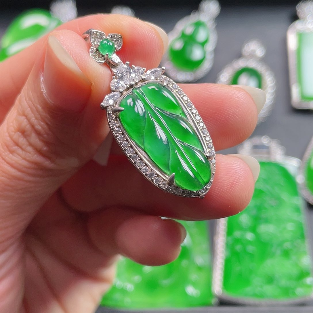 吊坠(不含链)未镶嵌翡翠