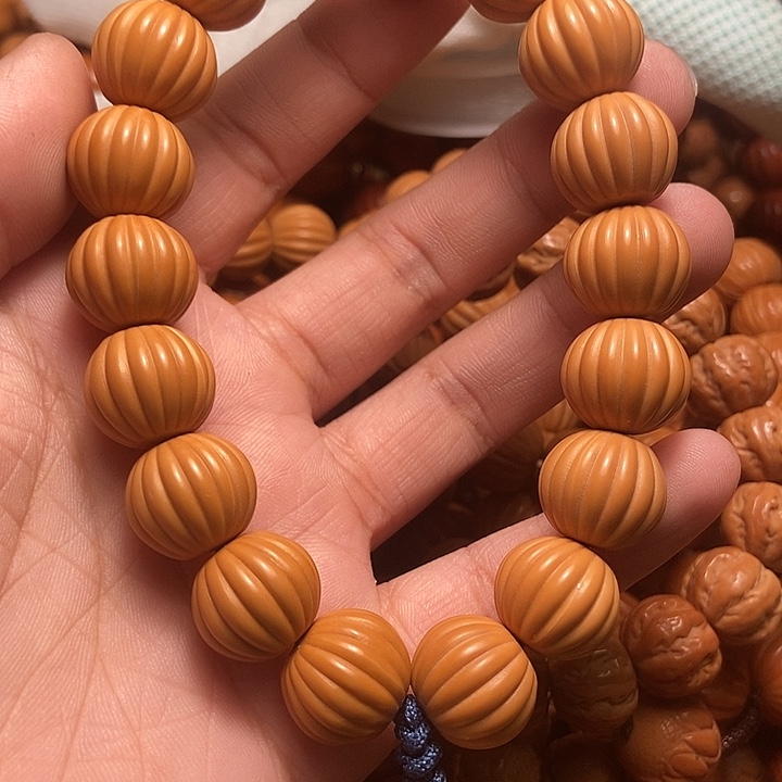 猴头核桃吊坠志*手持