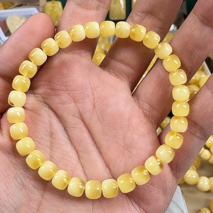 蜜蜡珠宝奇石未镶嵌