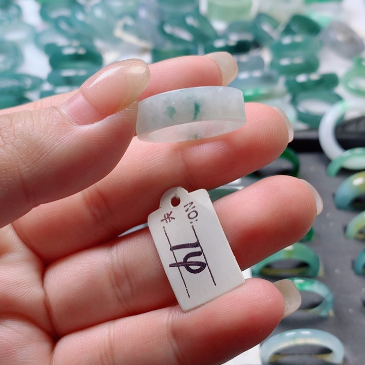 翡翠戒指未镶嵌戒指