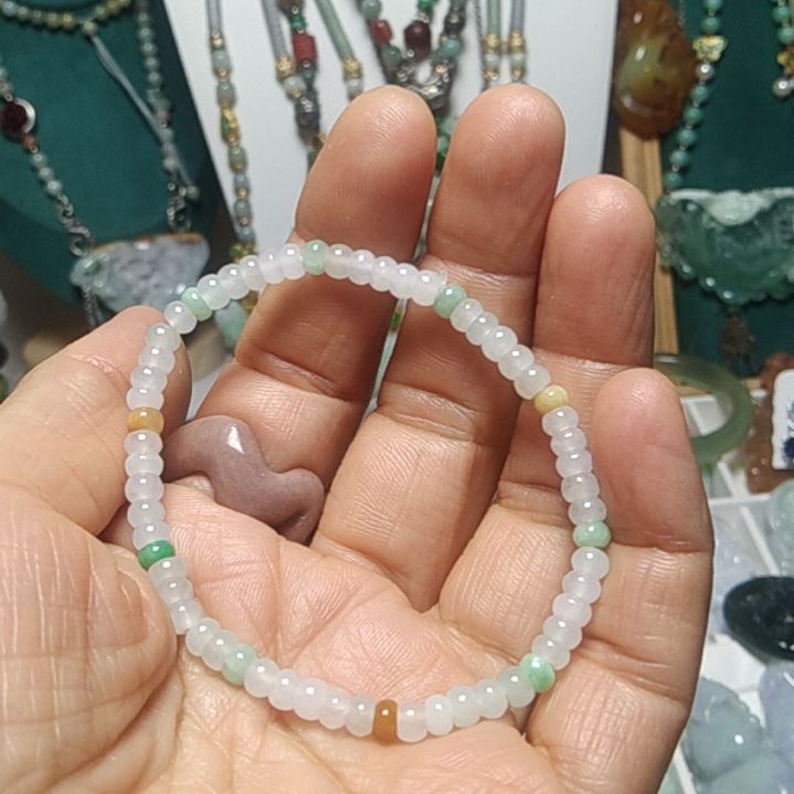 翡翠吊坠(赠链)未镶嵌