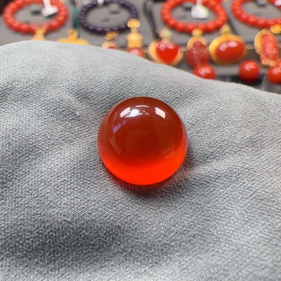 布***狼南红玛瑙未镶嵌天然原矿精品圆蛋面11+