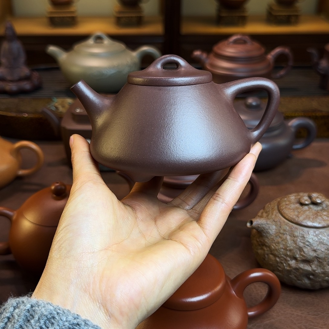 紫砂茶壶子冶石瓢，底槽清