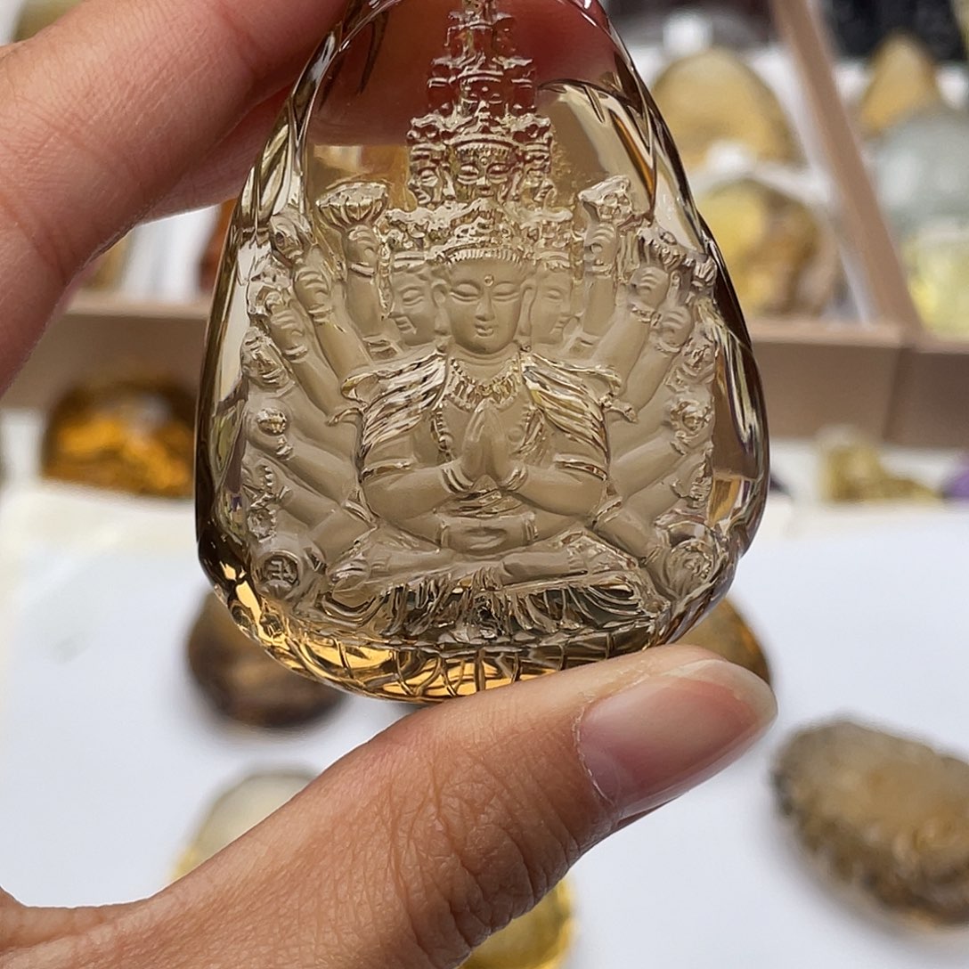 明***。颈饰水晶未镶嵌定制