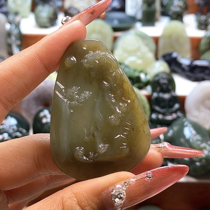 和田玉颈饰未镶嵌