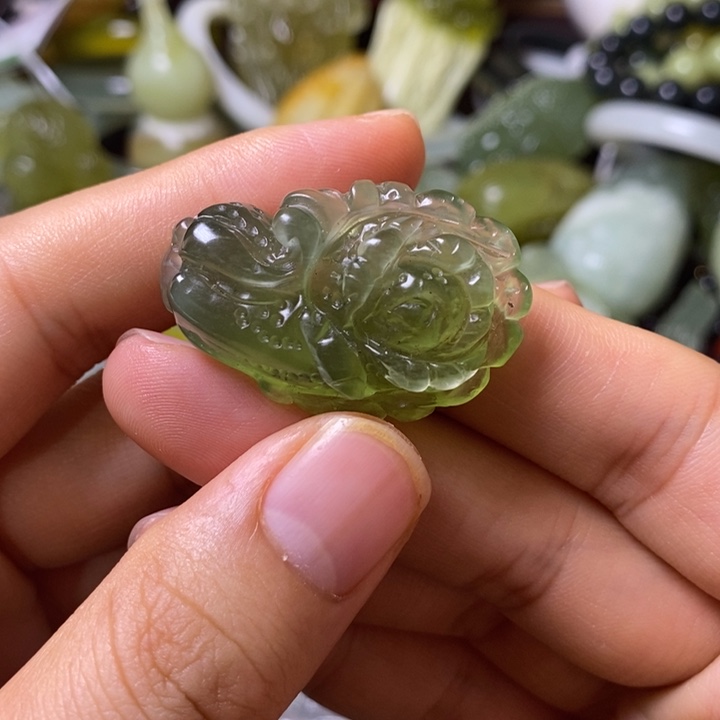 岫玉岫玉颈饰未镶嵌