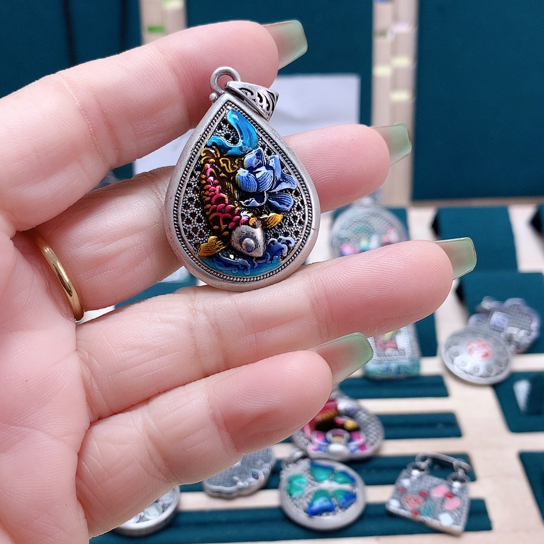 足银玻璃足银吊坠