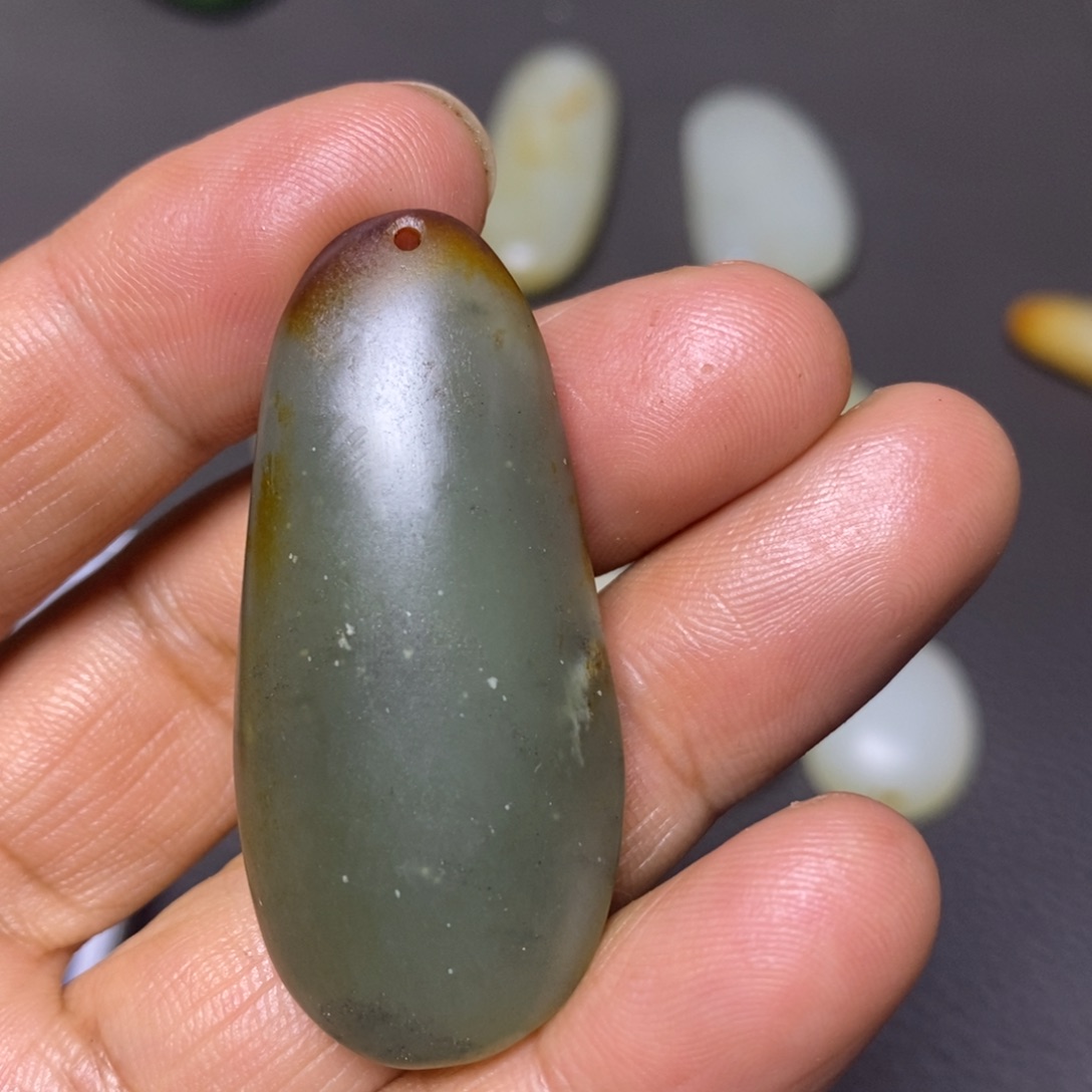 和田玉（糖玉）未镶嵌挂件