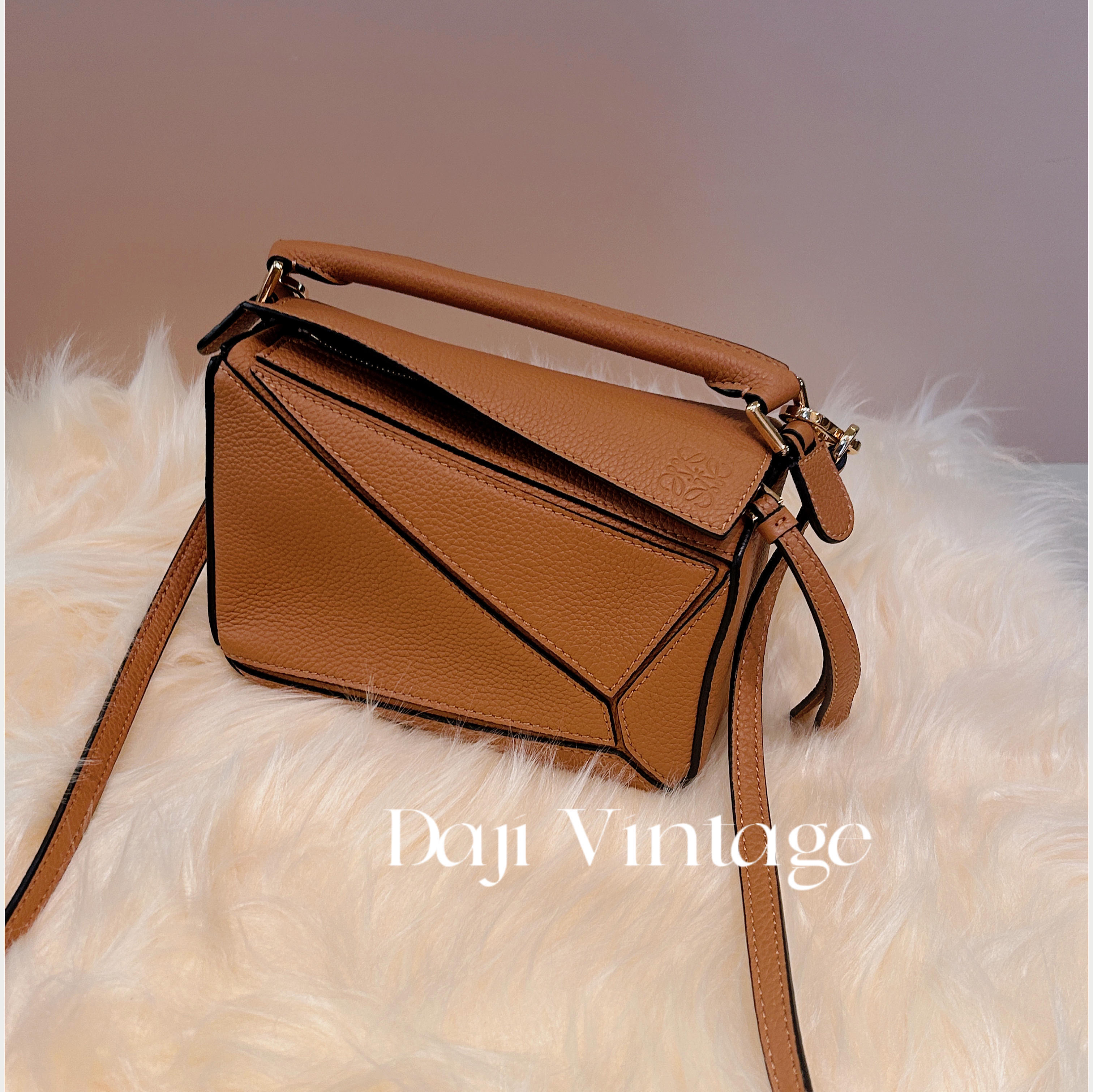 99新 LOEWE/罗意威 大吉中古2/Loewe焦糖色minipuzzle斜挎包