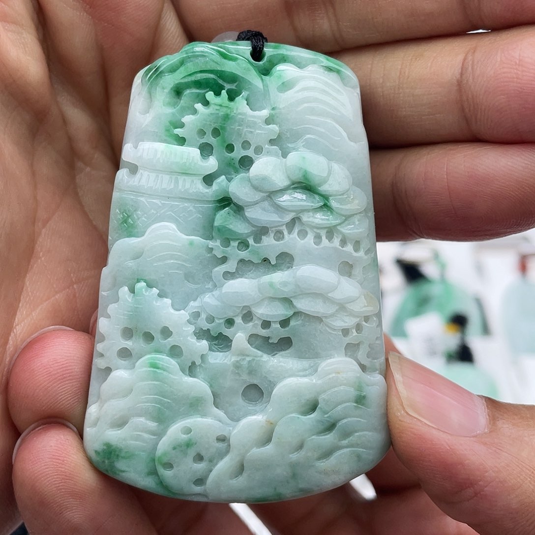 颈饰未镶嵌翡翠割***鱼翡翠