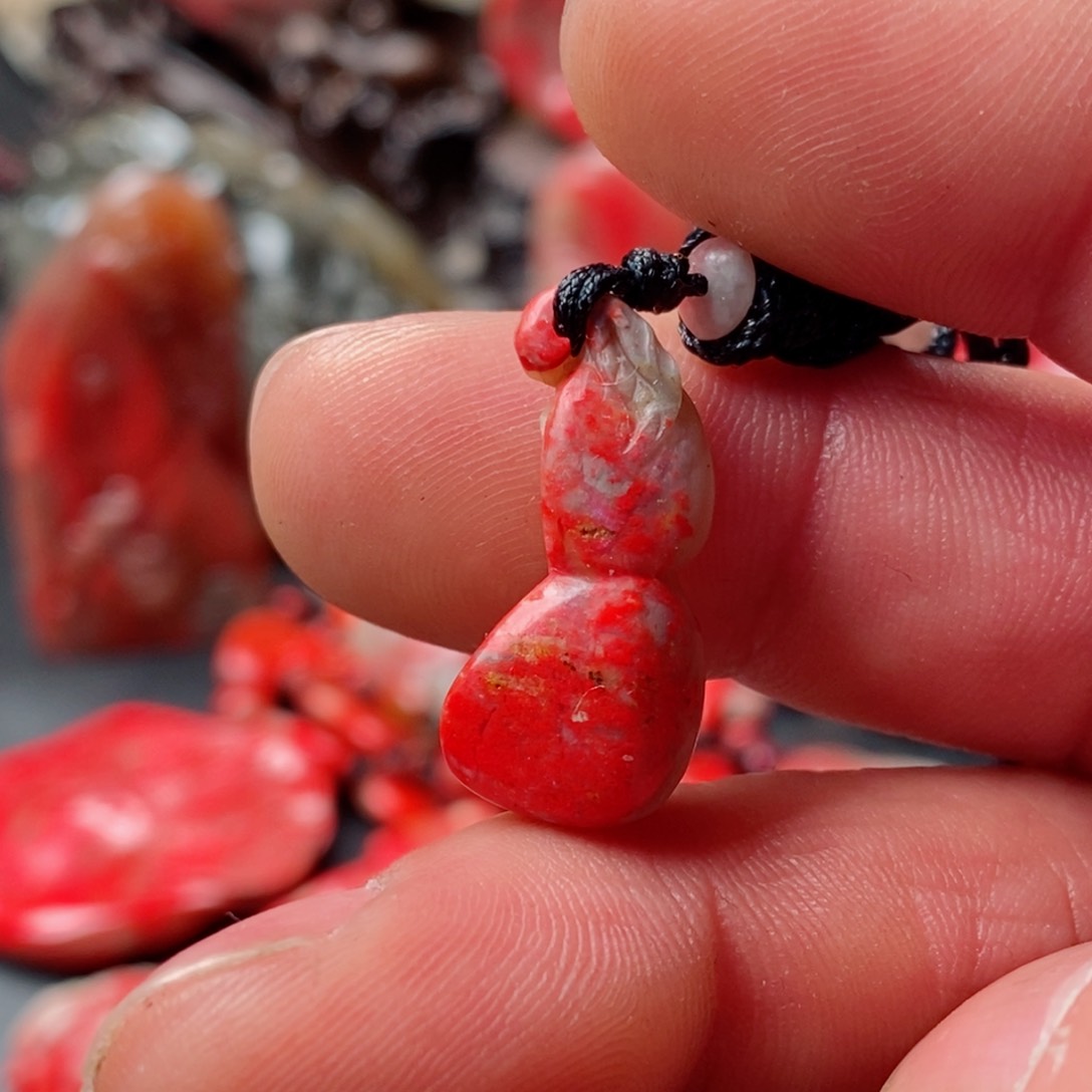 昌化鸡血石昌化鸡血石挂件