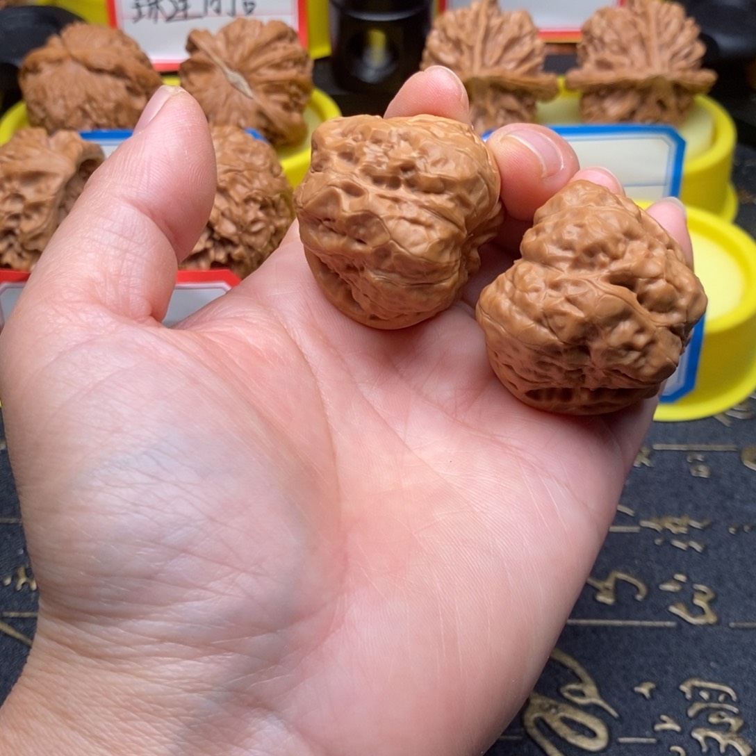 ****文玩核桃吊坠蛤蟆头