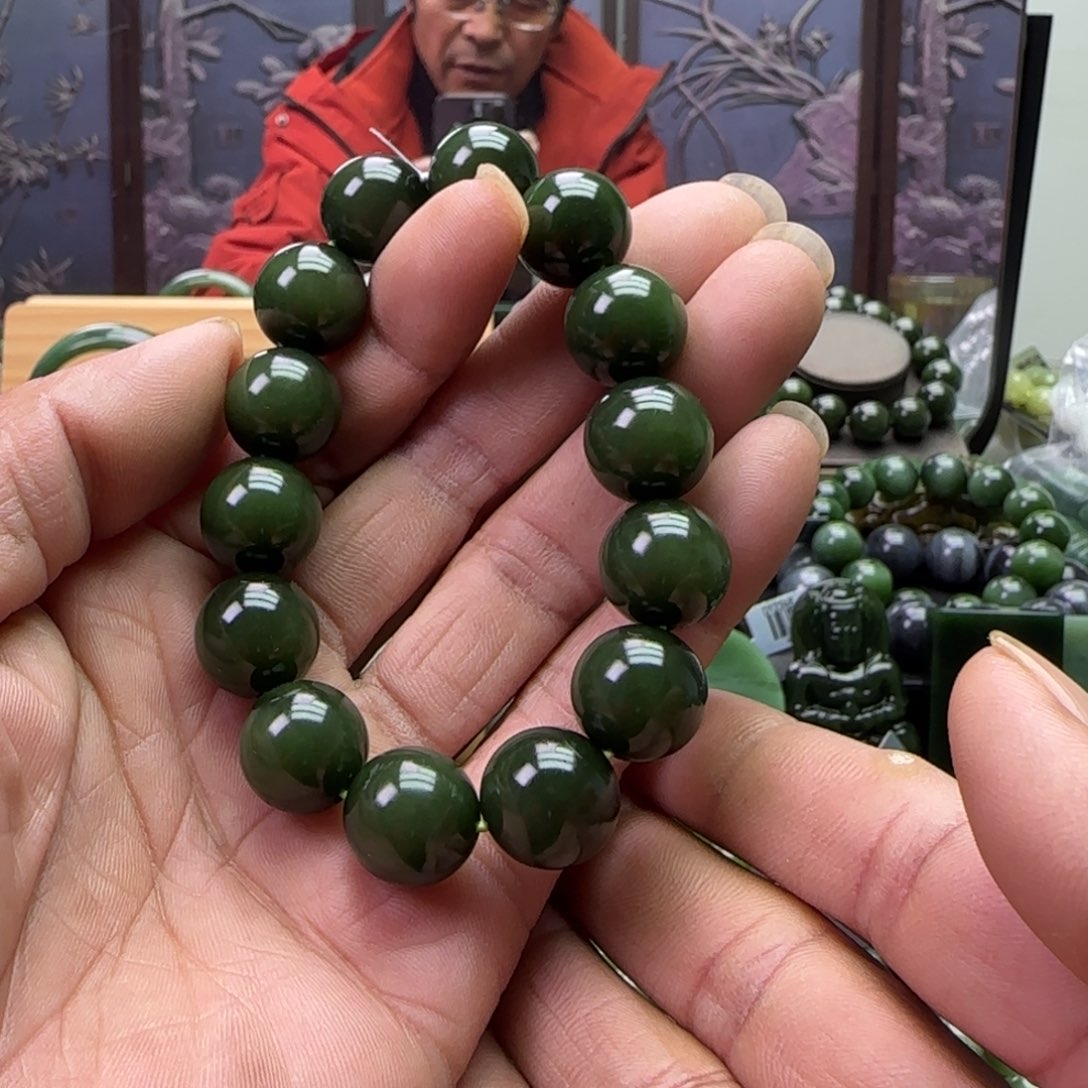 和田玉未镶嵌珠宝奇石