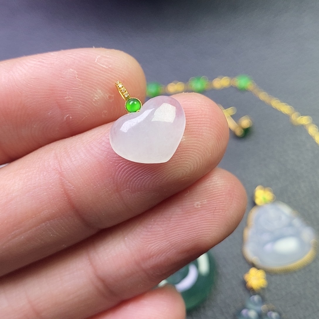 颈饰18K金镶嵌翡翠