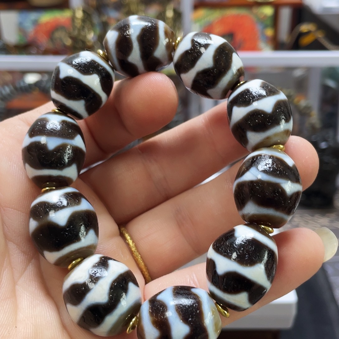 玛瑙/玉髓未镶嵌多样性发一条