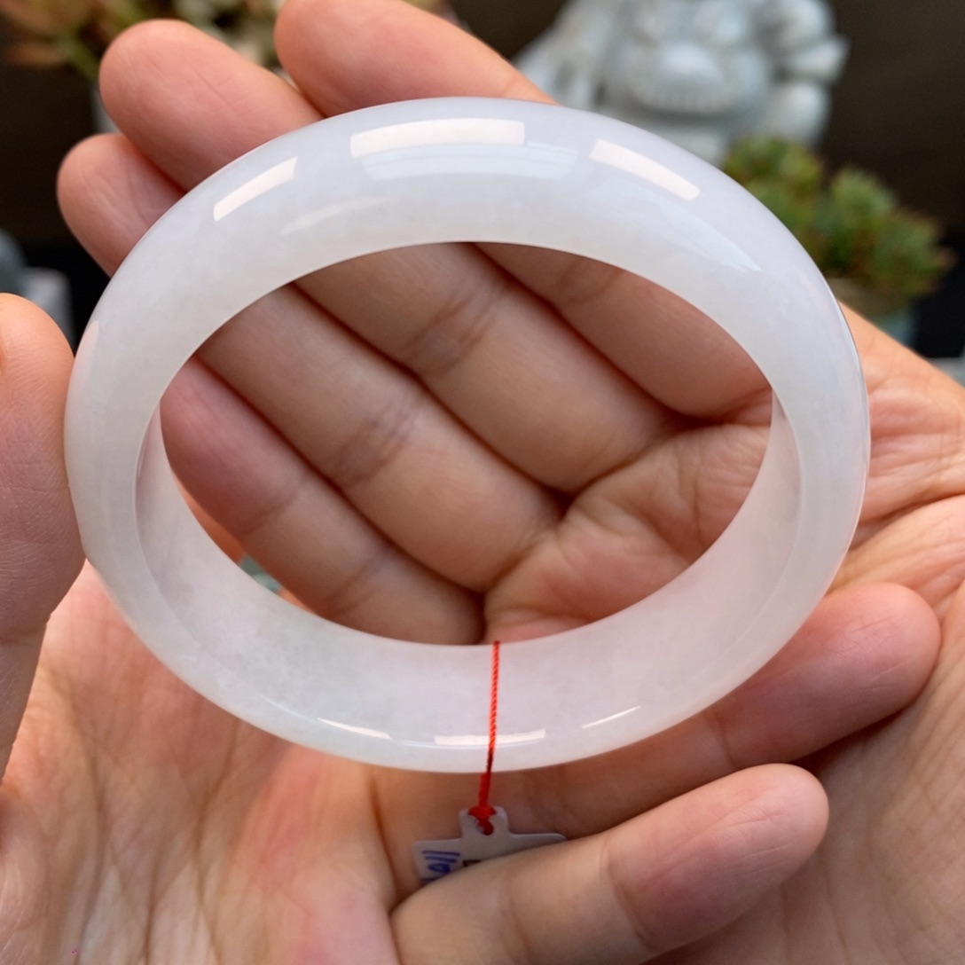 翡翠手镯未镶嵌天然