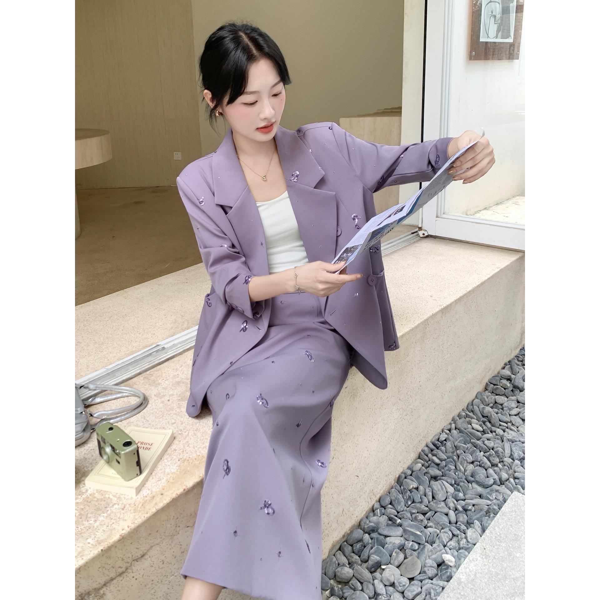 ins超火流行紫色刺绣印花西装外套半身裙套装两件套女2025早春秋