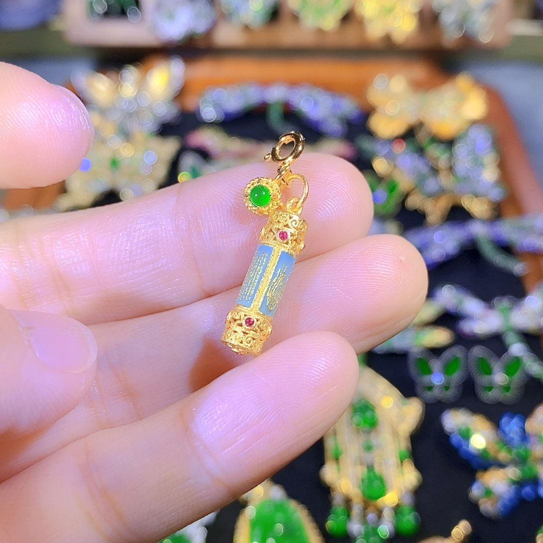 颈饰银S925镶嵌翡翠