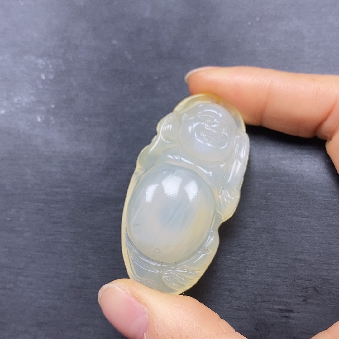石英质玉（黄龙玉）颈饰未镶嵌