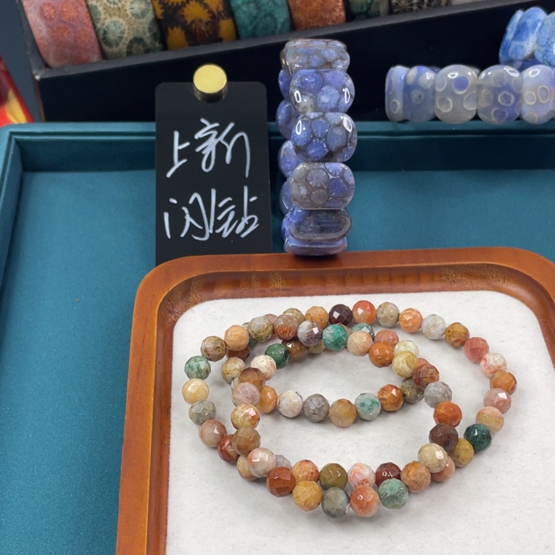 未镶嵌手镯硅化玉
