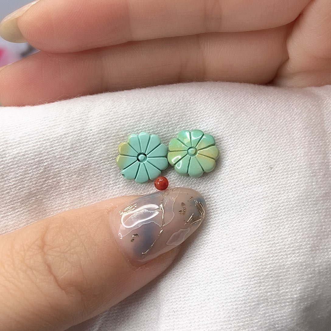 南红玛瑙未镶嵌珠宝奇石