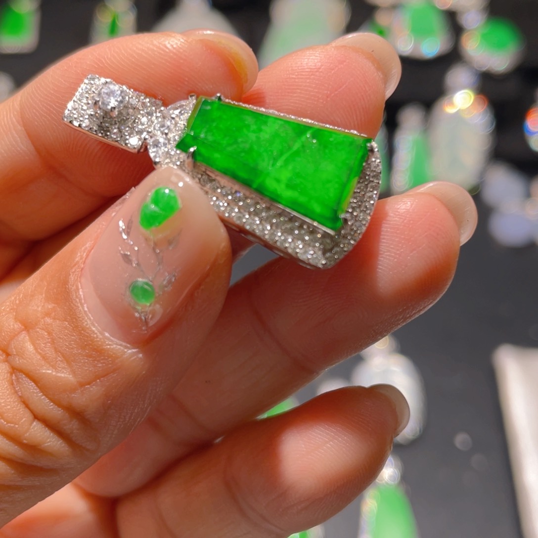 翡翠颈饰银S925镶嵌精品