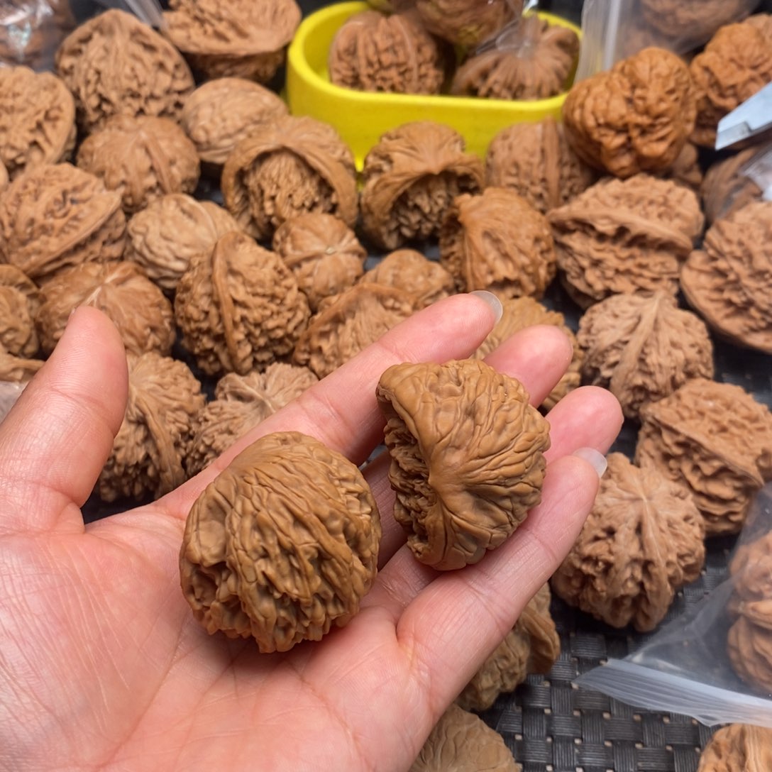 吊坠桃核A*y文玩核桃