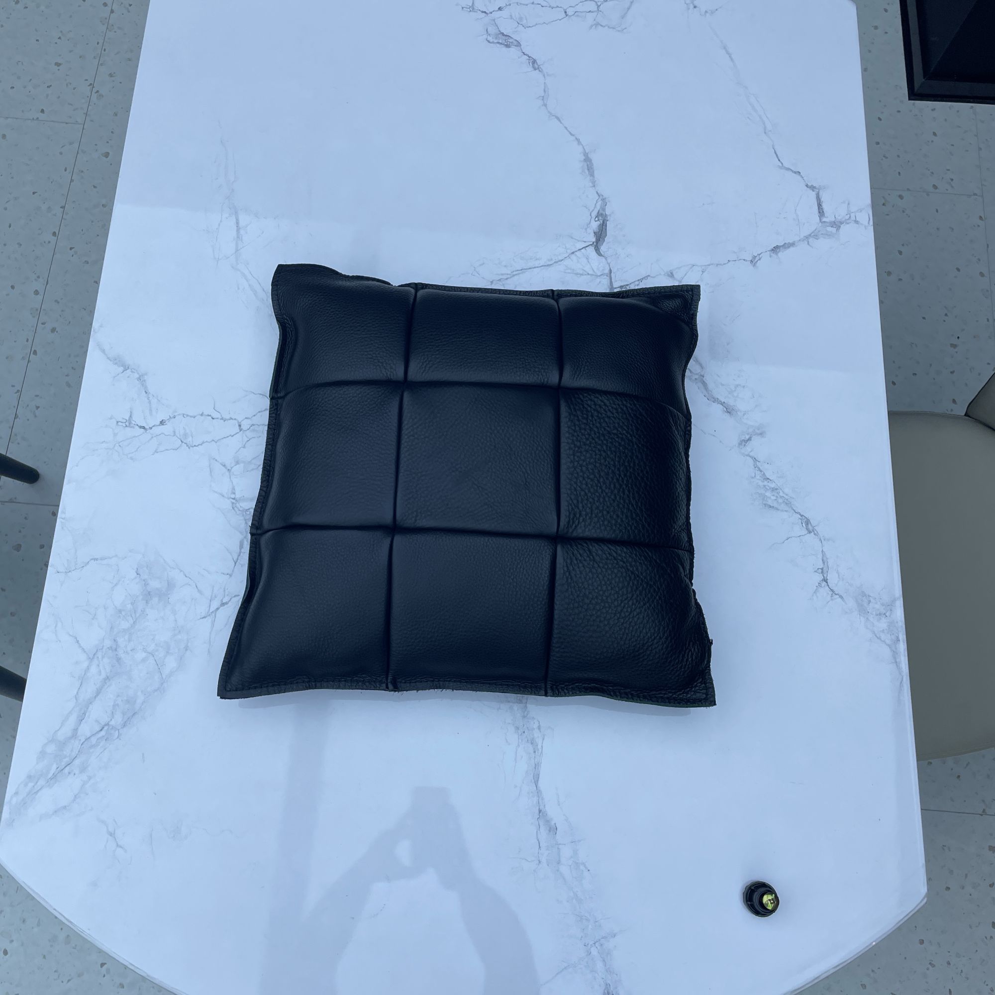 抱枕半青皮 全青皮沙发抱枕大黑牛沙发黑金刚还是发