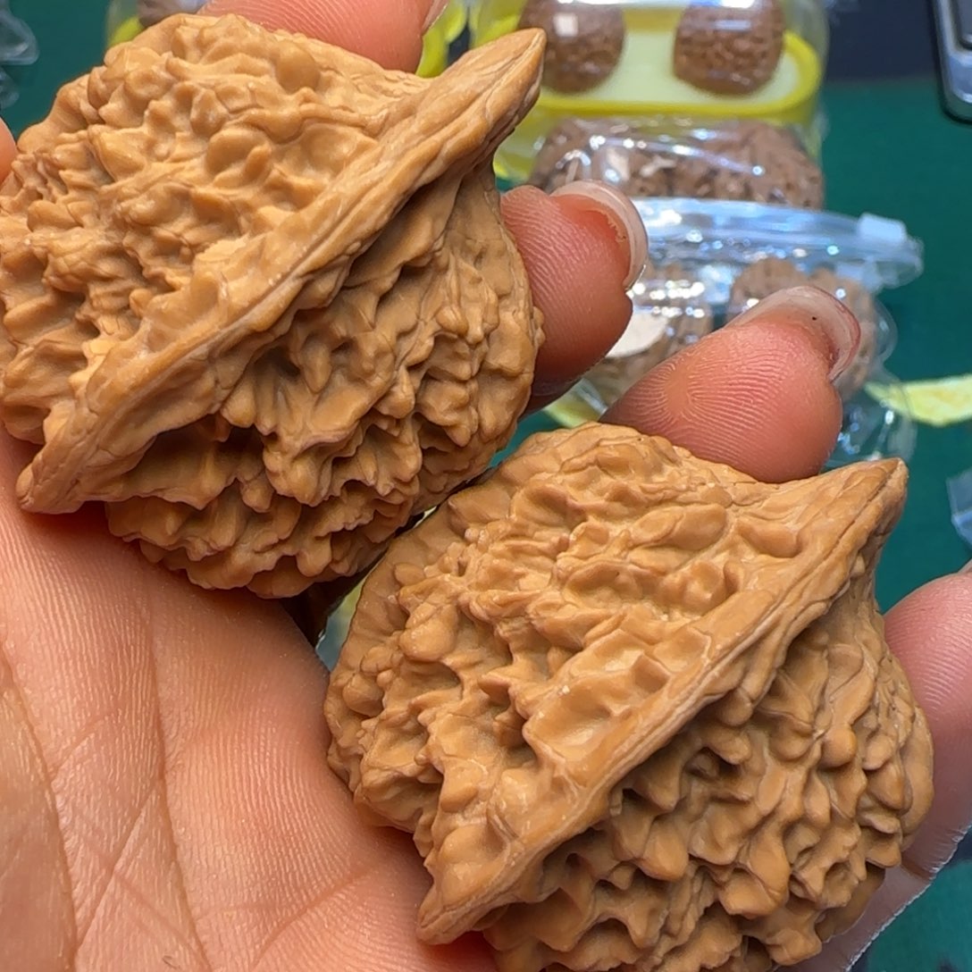 无***。文玩核桃吊坠41全品老树百花山