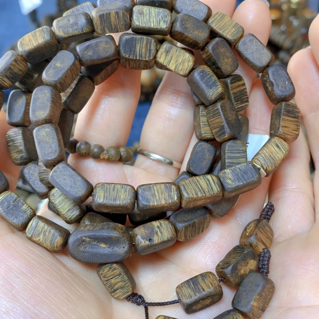 沉香手串莺歌绿卡7-29克多样性发货一条