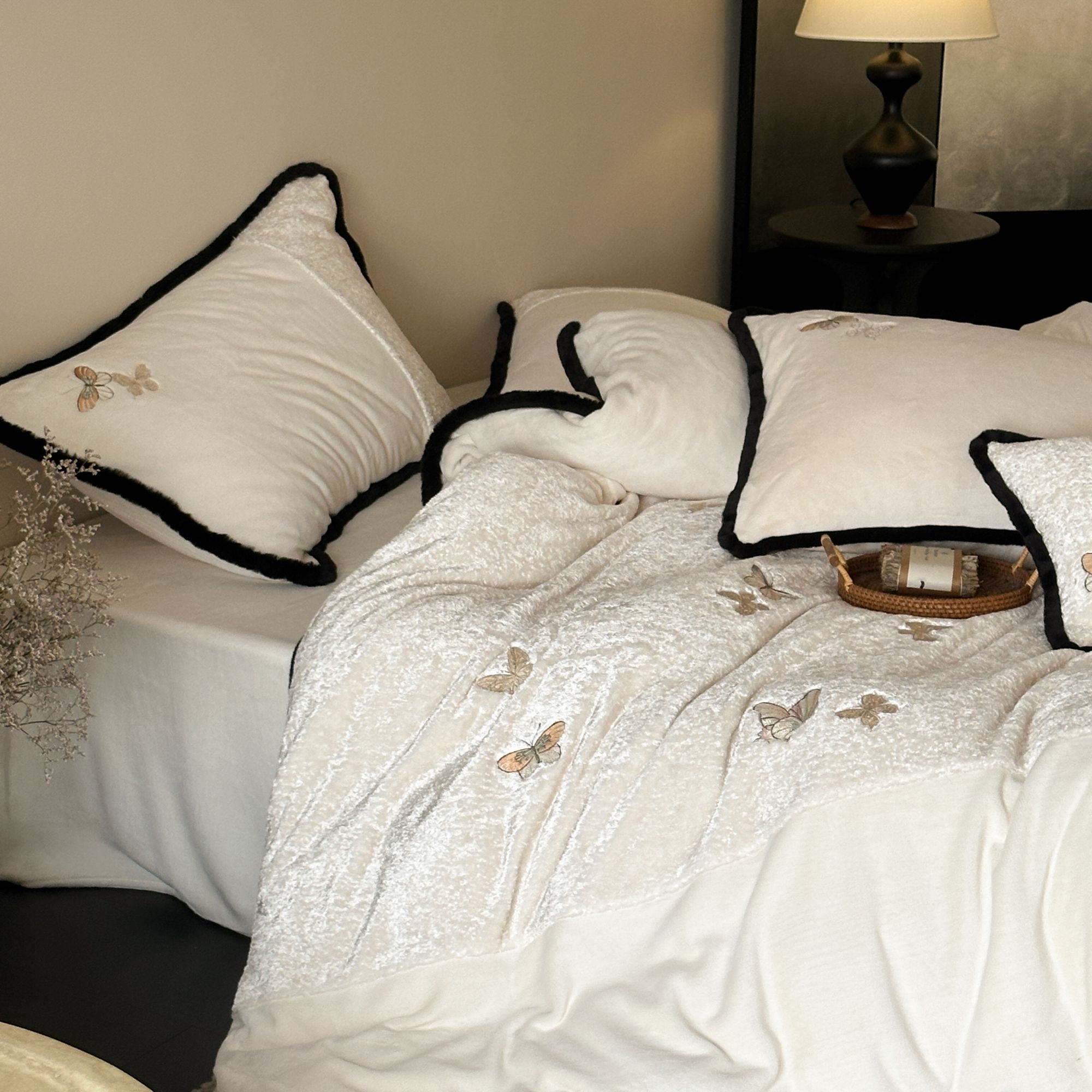 左柚家丨赫妍  轻奢风高级感刺绣被套云锦绒被套加厚牛奶绒四件套