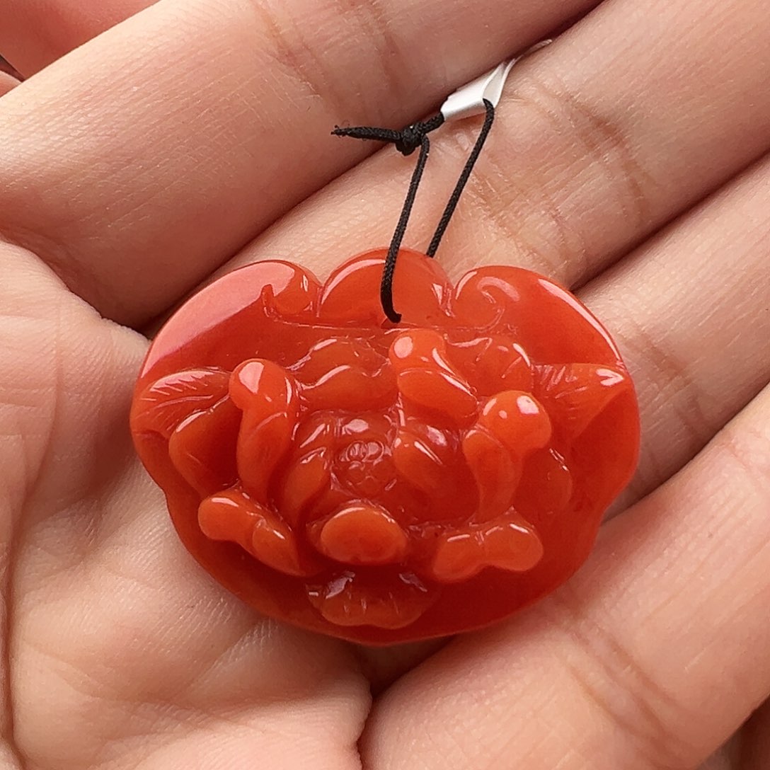 南红玛瑙吊坠未镶嵌