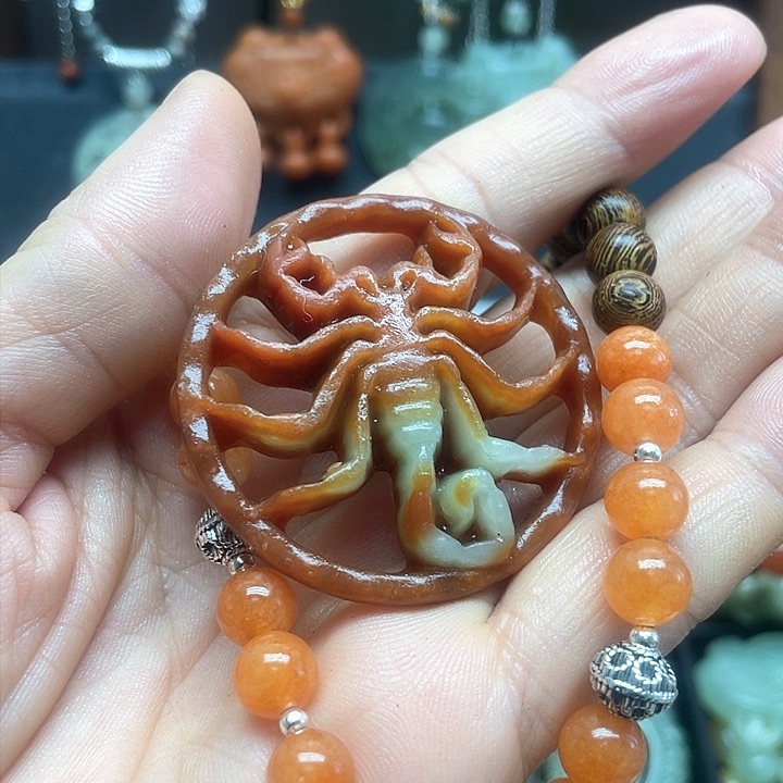 未镶嵌蛇纹石玉颈饰