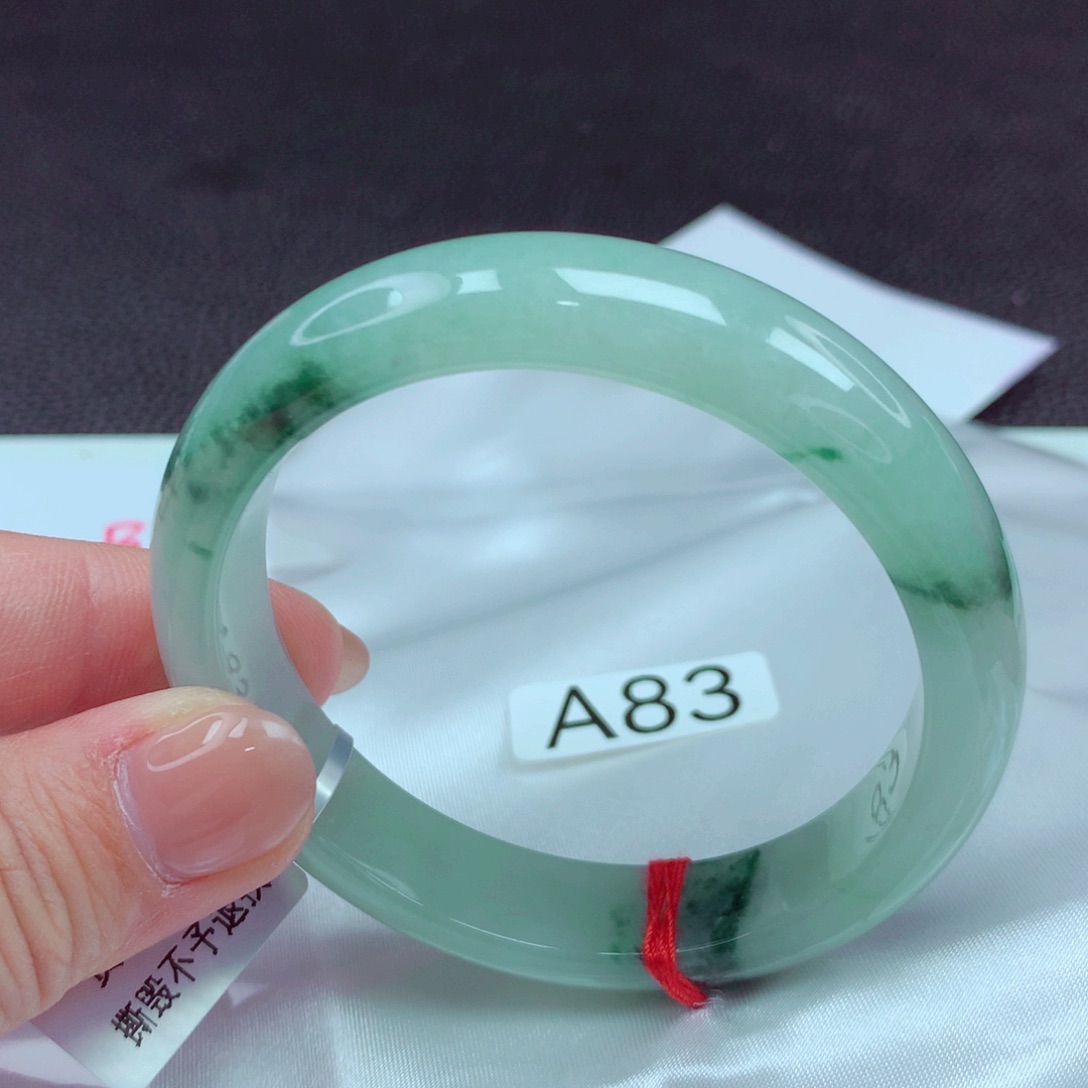 翡翠手镯未镶嵌手镯88