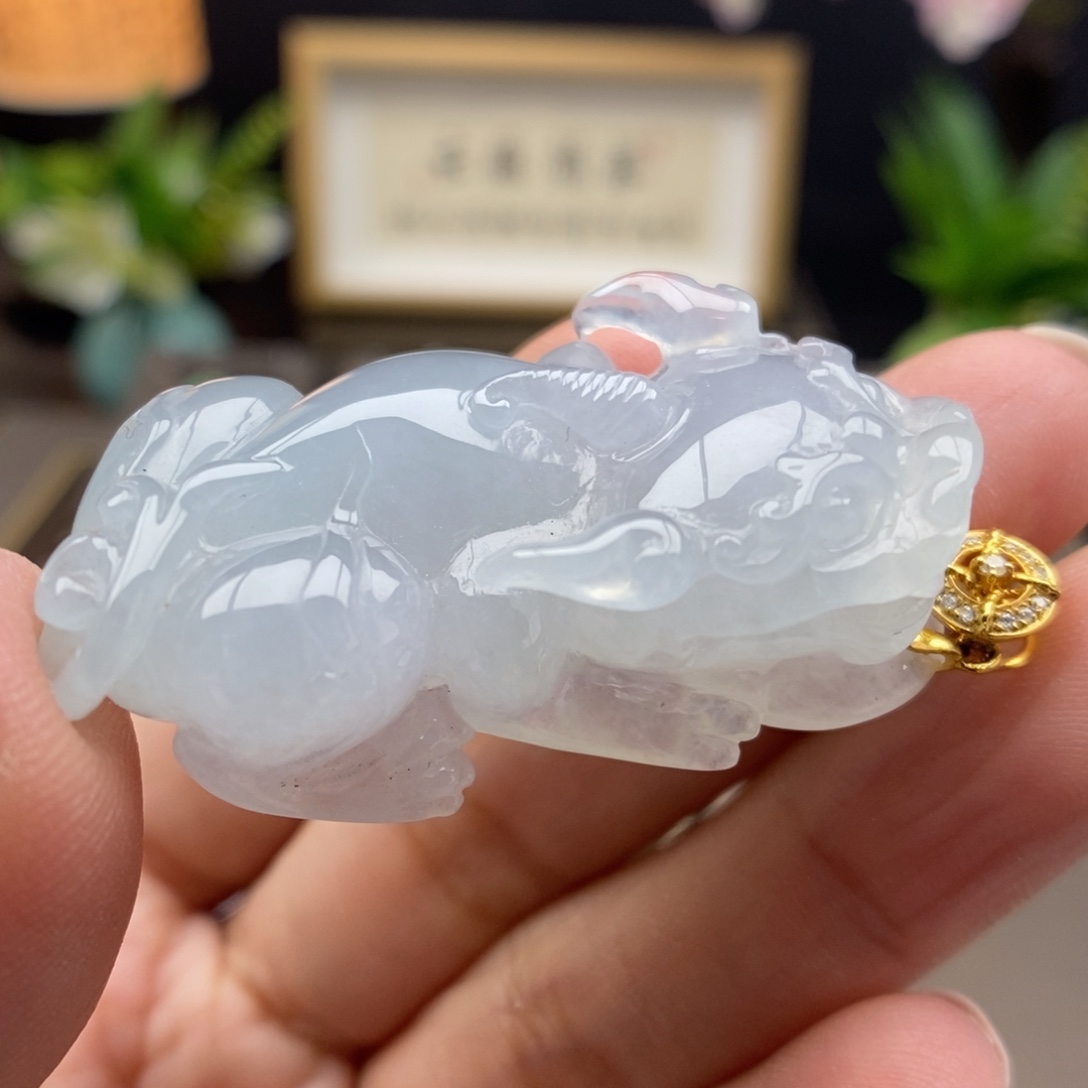 翡翠18K金镶嵌颈饰吊坠38