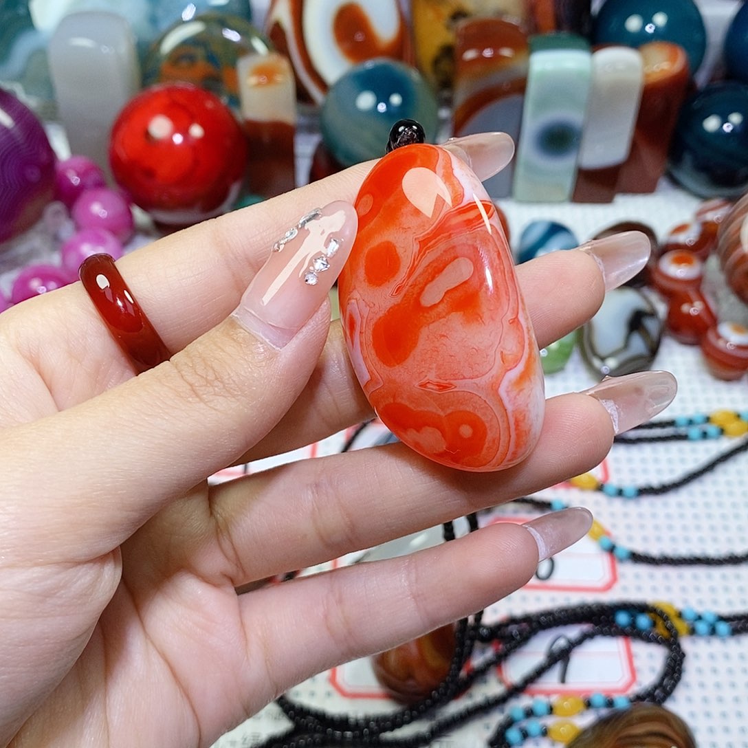 大***赠玛瑙/玉髓未镶嵌珠宝奇石