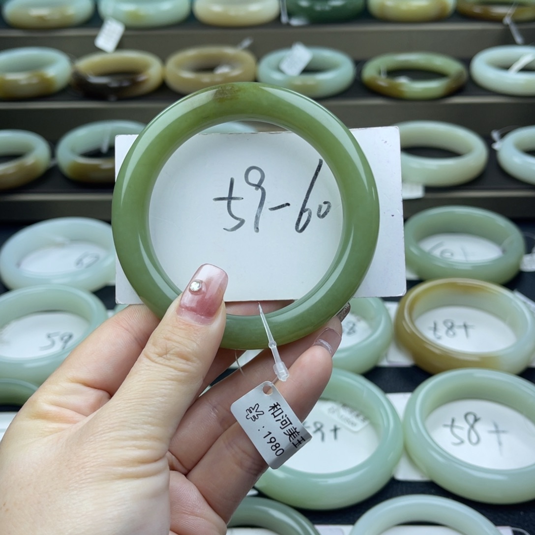 和田玉（糖玉）手镯未镶嵌