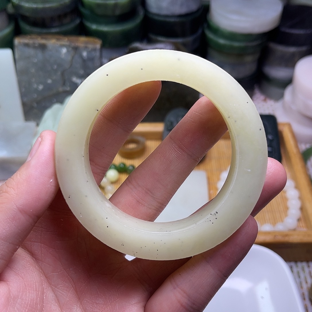 未镶嵌和田玉车挂玻**阳