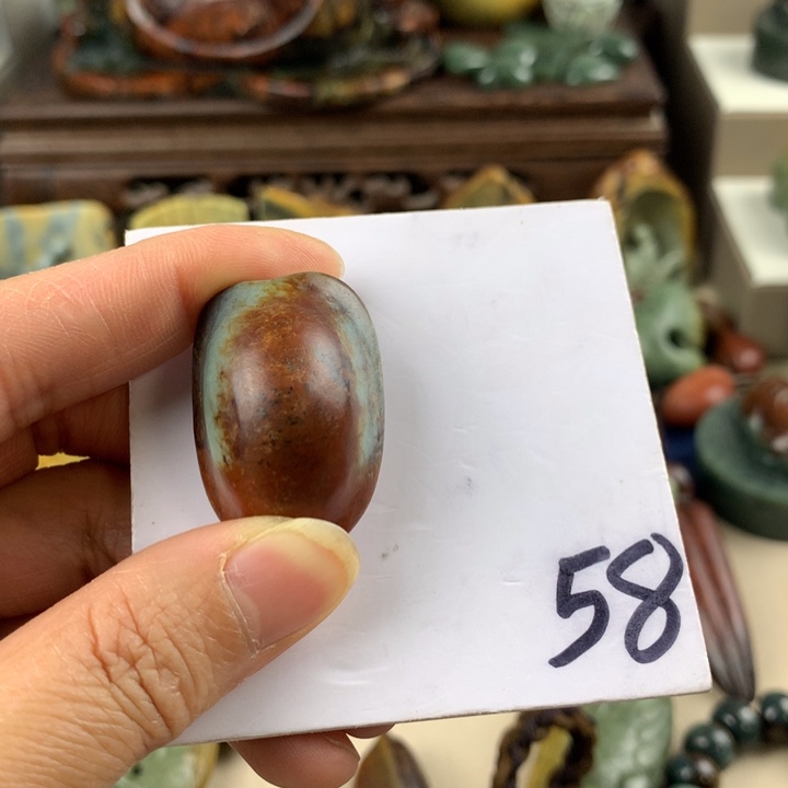 岫岩河磨玉（透闪石质玉）手把件有瑕未镶嵌