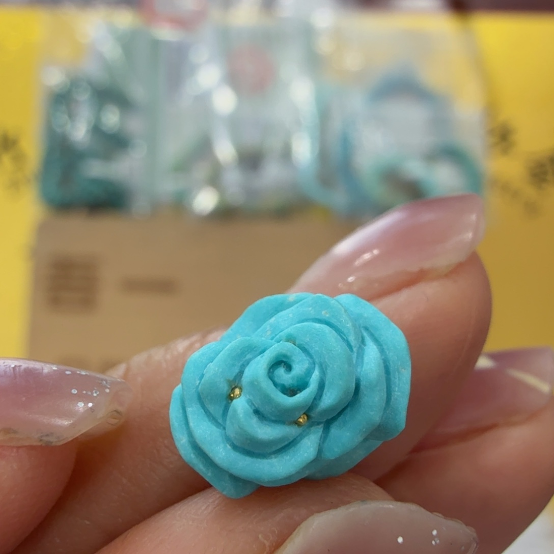 绿松石未镶嵌珠宝奇石