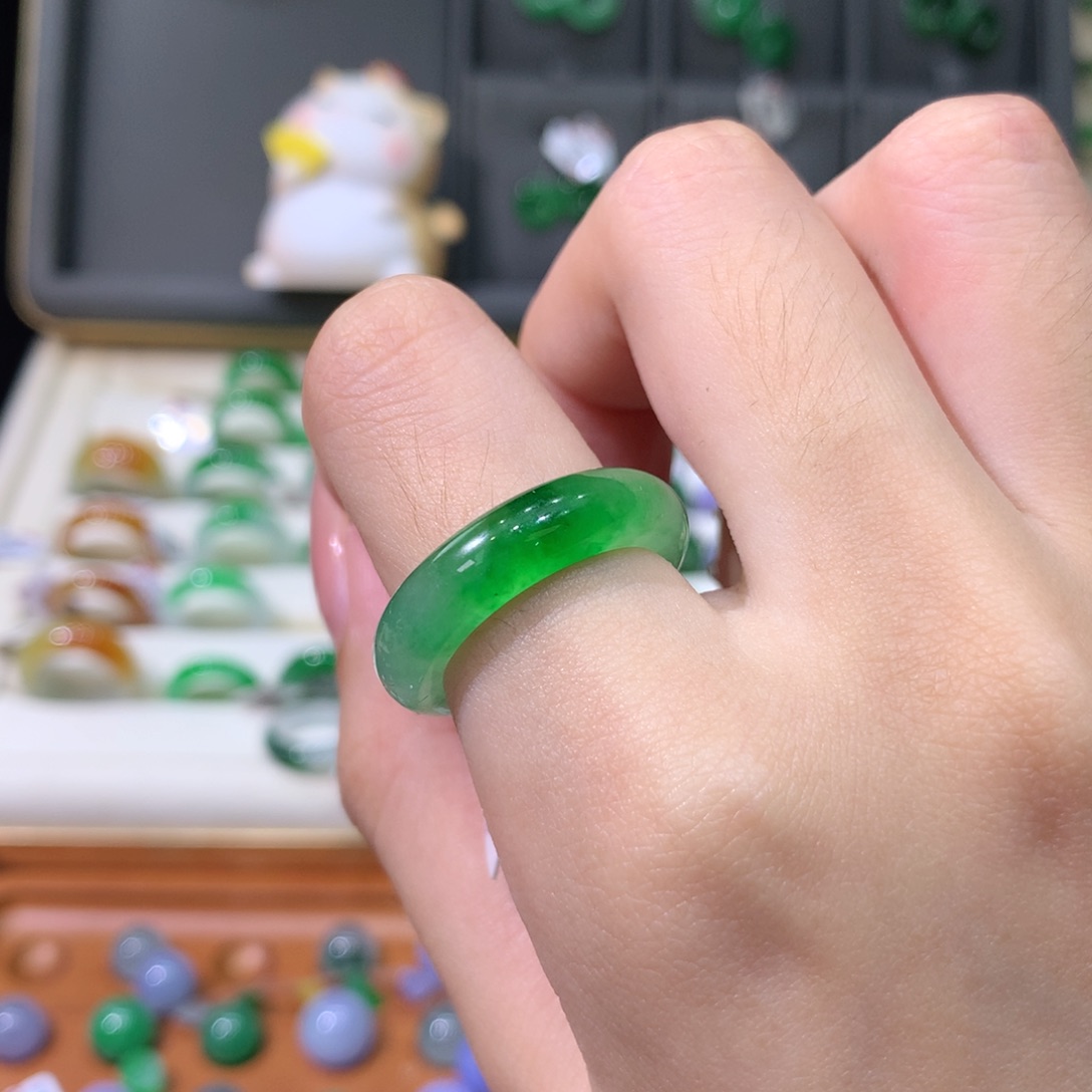 未镶嵌戒指翡翠17荧光棒