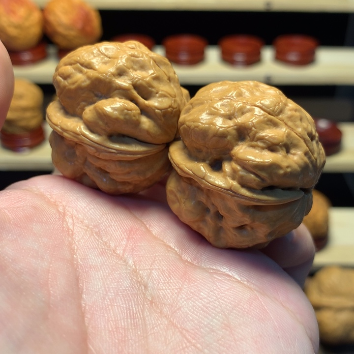 水***任把件文玩核桃38金蟾疙瘩包