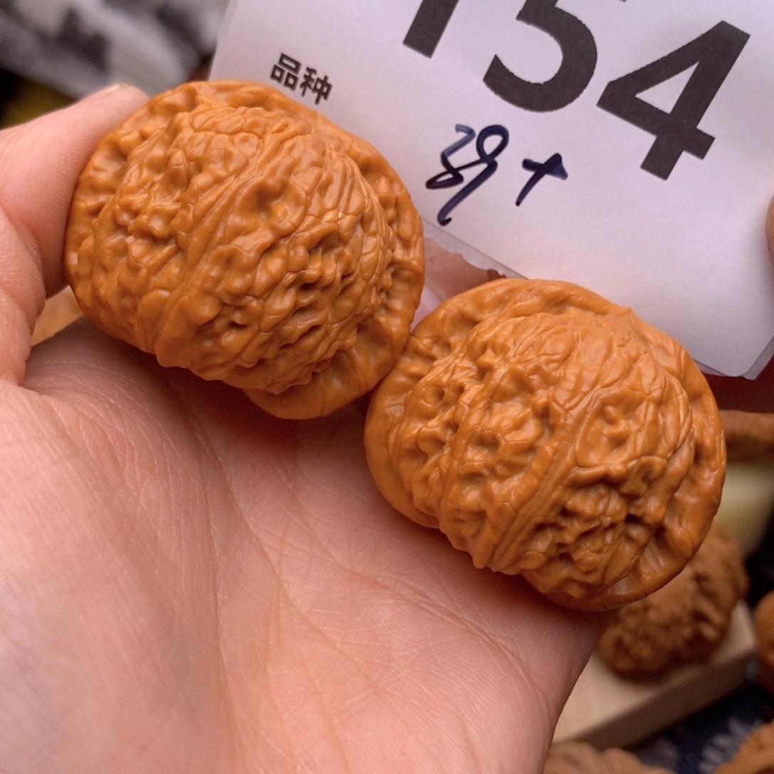 文玩核桃把件154号39白