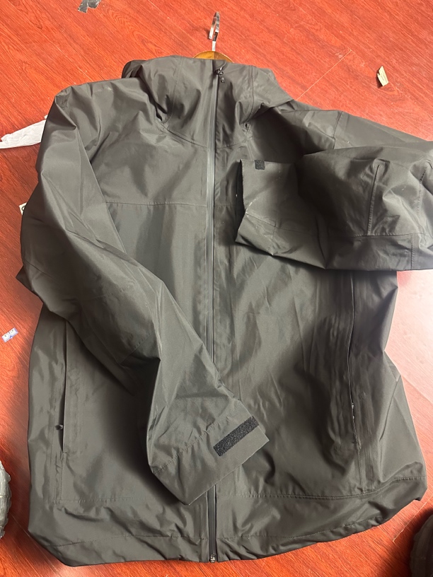 毛台 男士纯色硬壳冲锋衣 