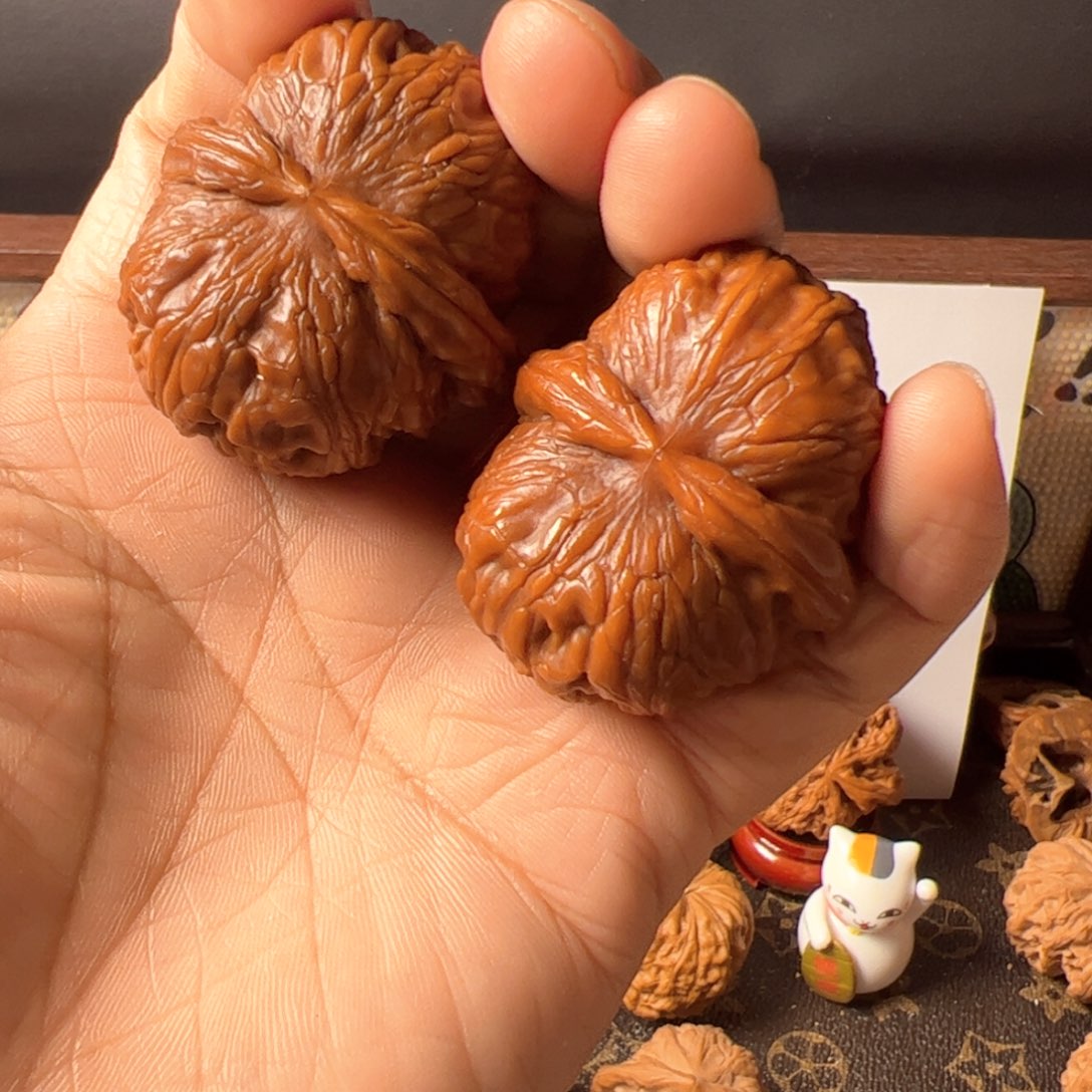 文玩核桃吊坠元宝45