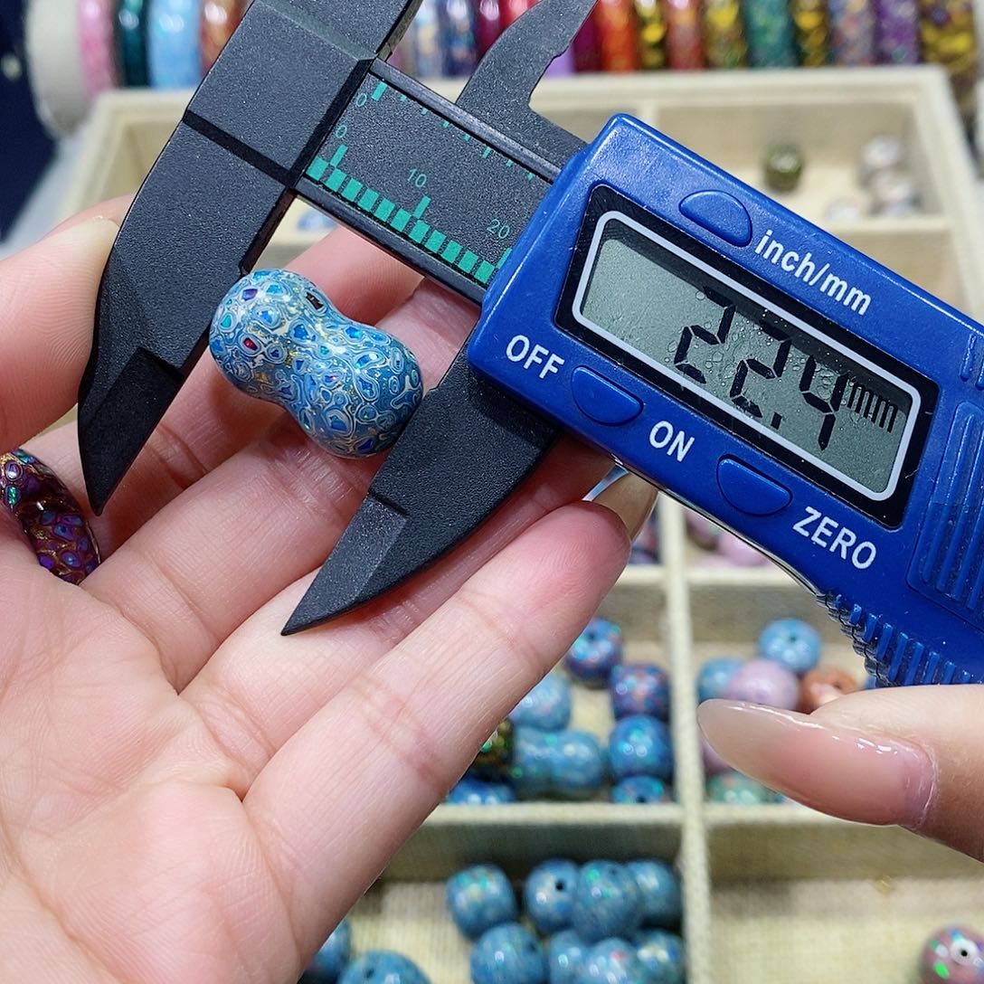 大漆花生珠……………………