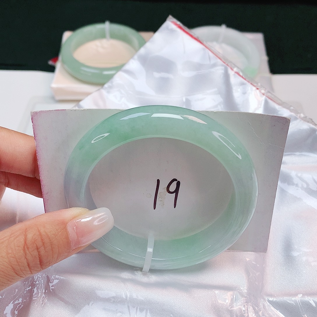 翡翠未镶嵌手镯 正圈54.3