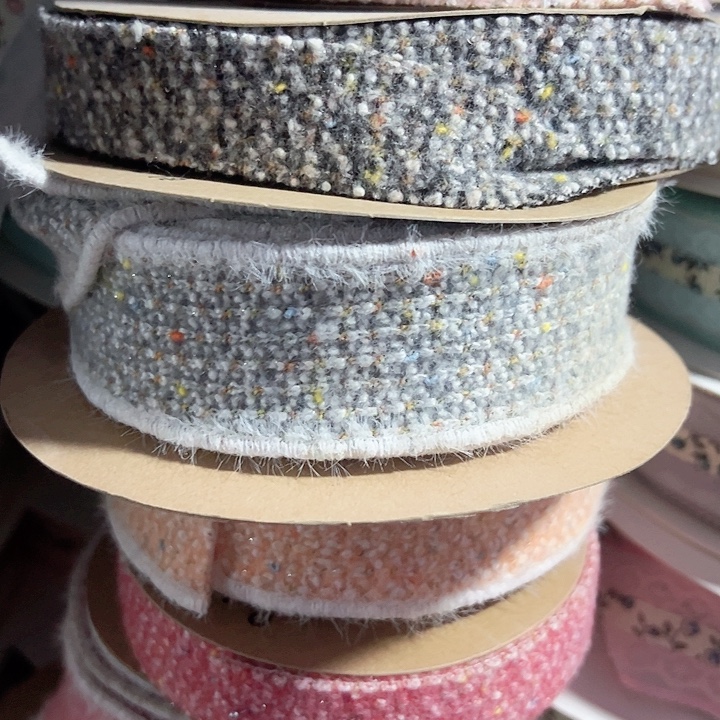 ****璇4宽的不考边灰色颗粒绒10码材料