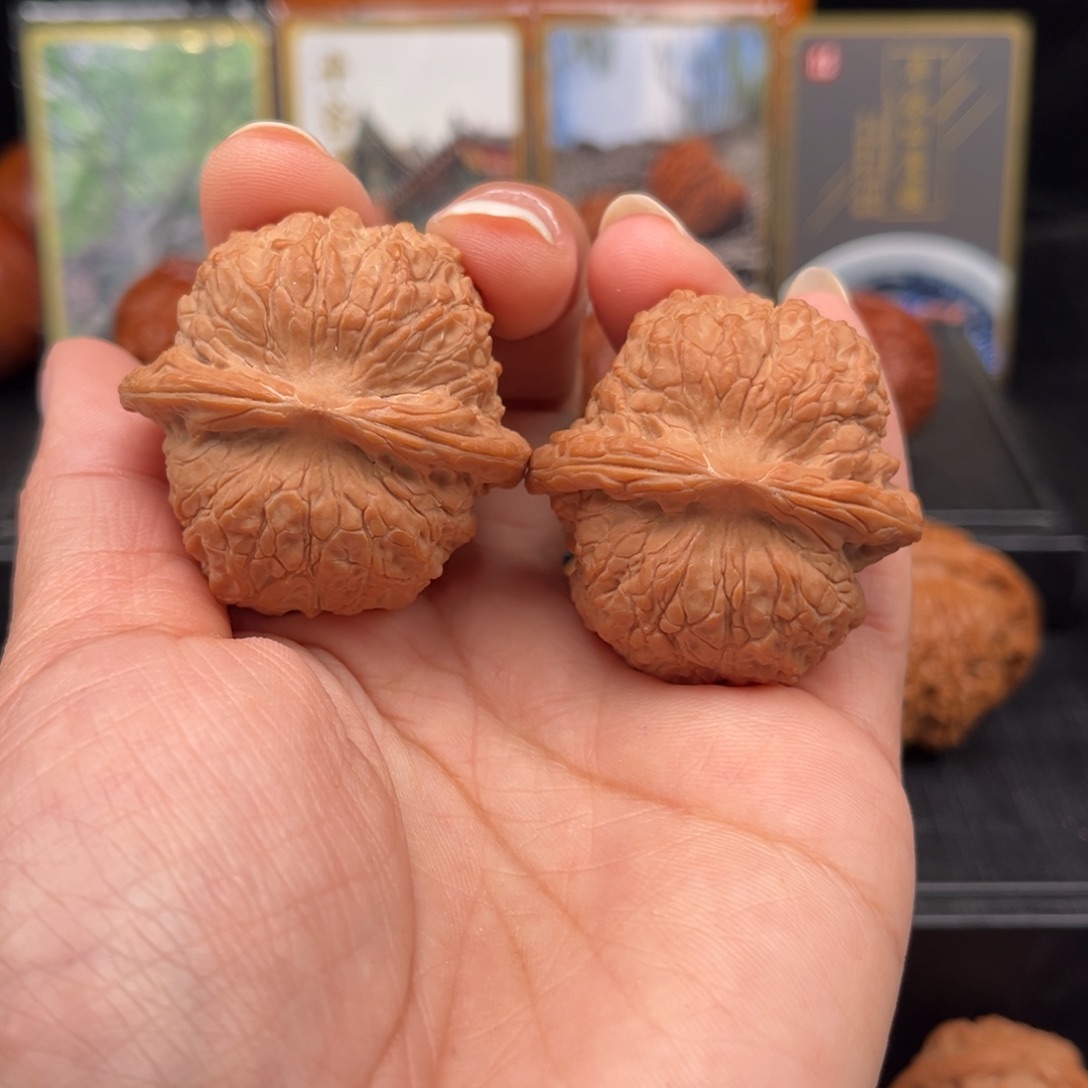 【闪购商品】文玩核桃吊坠原树血麒麟39