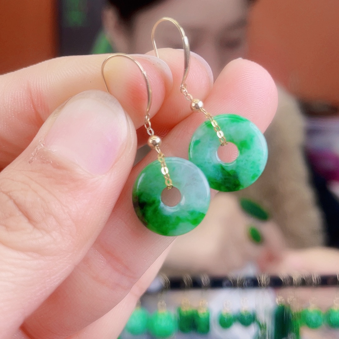 翡翠18K金镶嵌耳饰